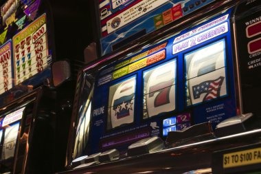 Lightning Dice live dealer studio with three dice and multiplier display on menara368 login